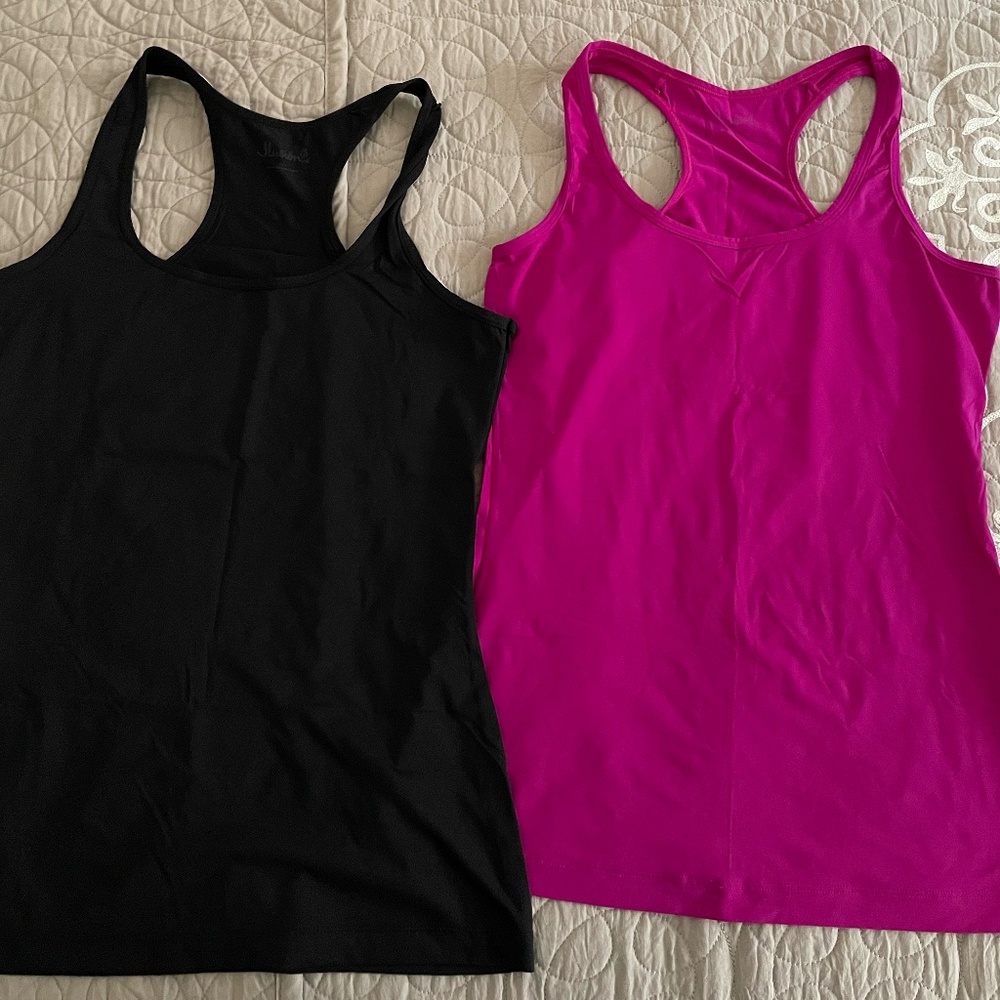 set of 2 tank tops